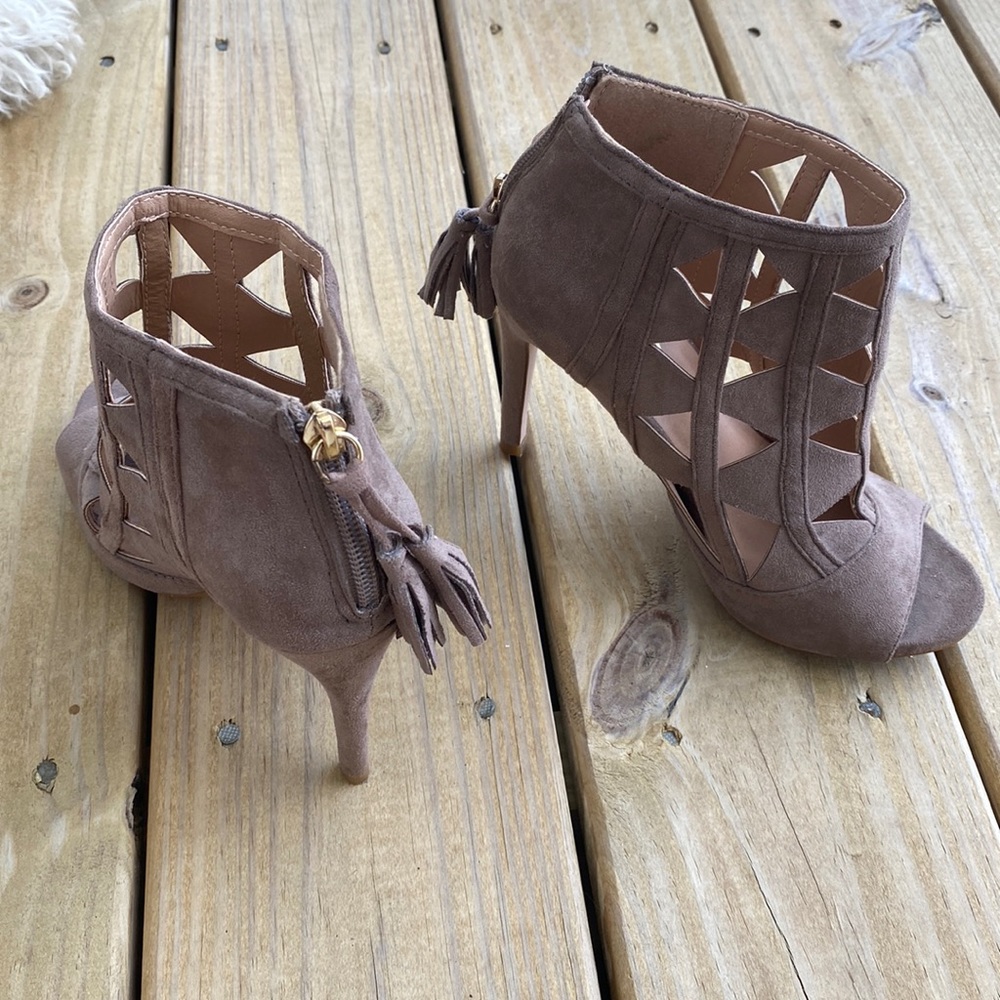 Size 6 high heels